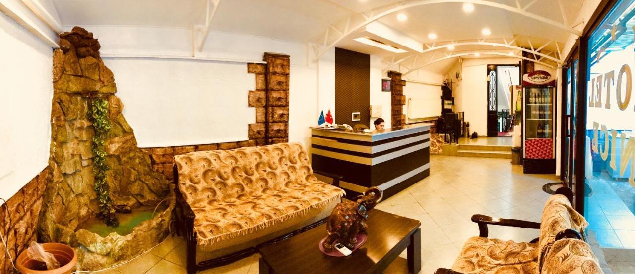Hotel Nice Tiflis Exterior foto