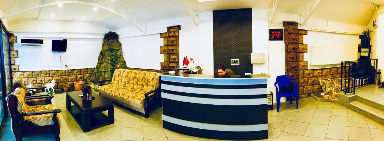Hotel Nice Tiflis Exterior foto